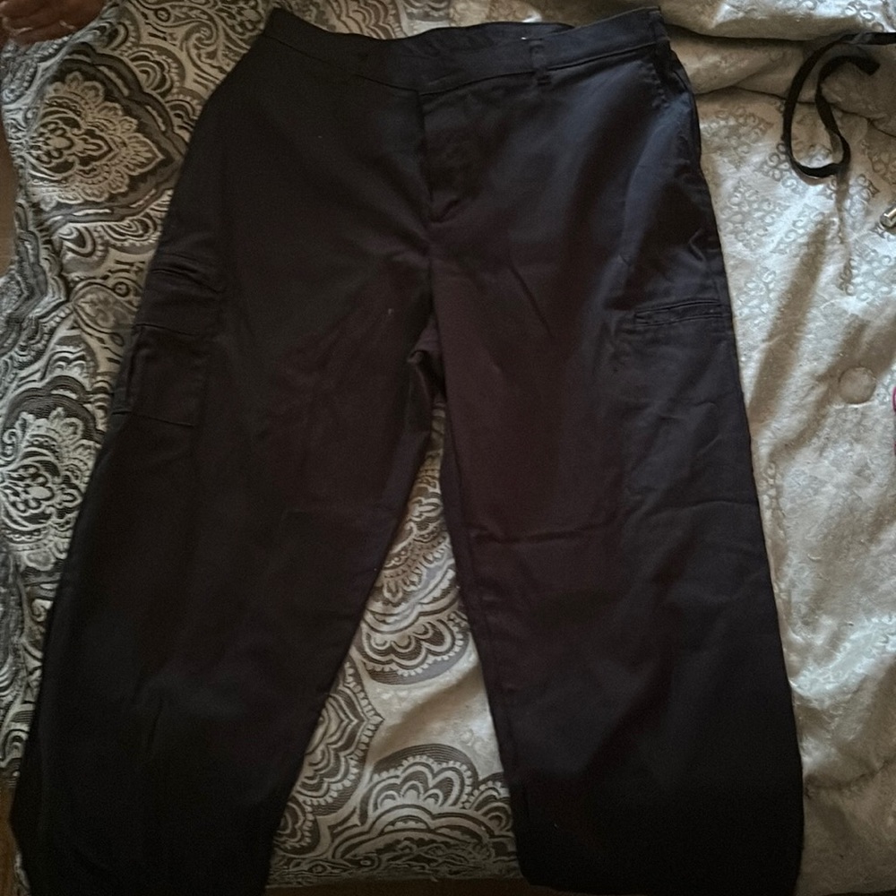 Dickies black cargos size: 16/31